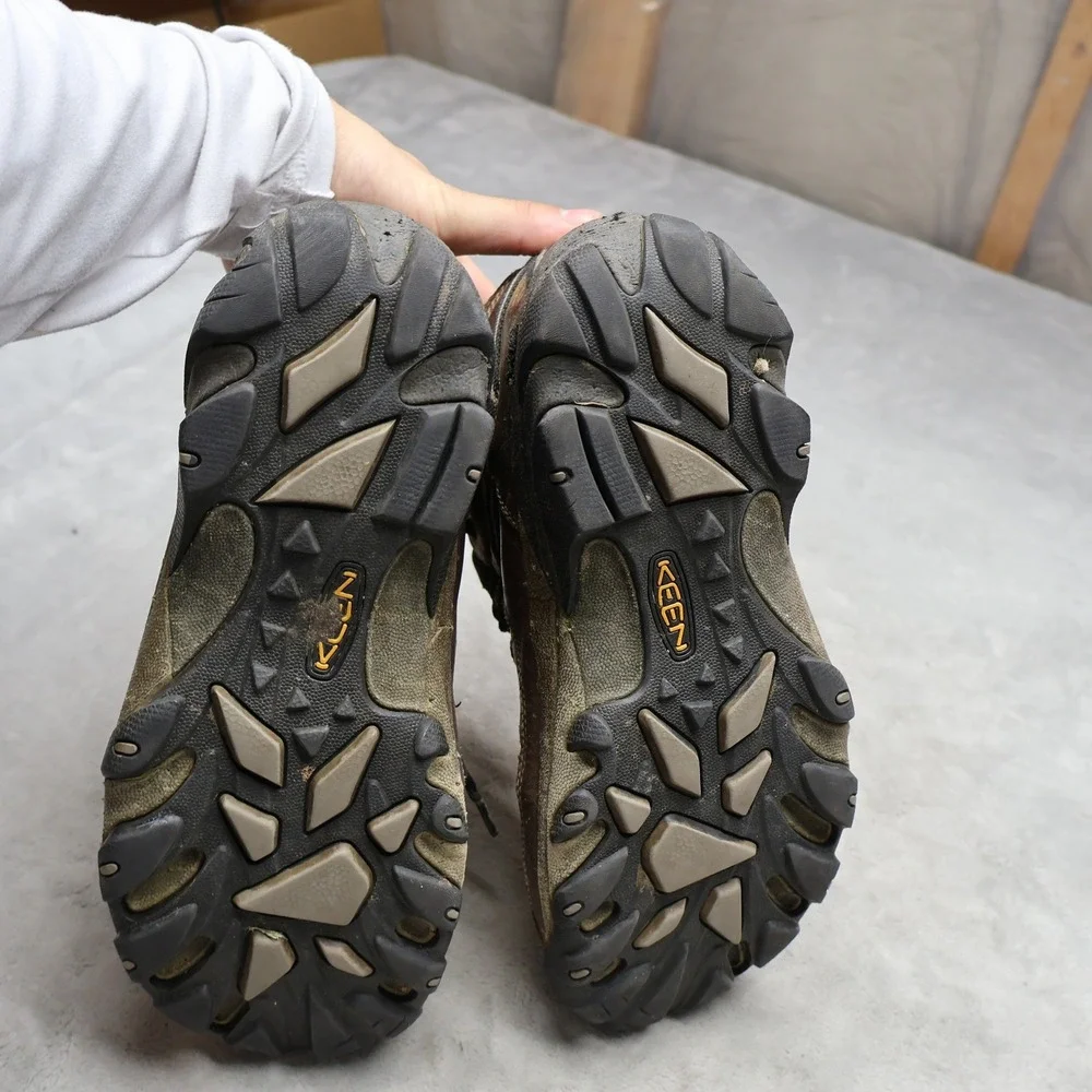 Keen Men 9 Hiking Boots‎ Brown Leather Targhee II Mid Trail Rugged Waterproof